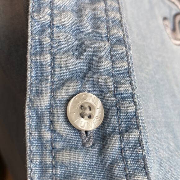 Vintage 90s Looney Tunes denim button up embroidered shirt XXL - Picture 6 of 14